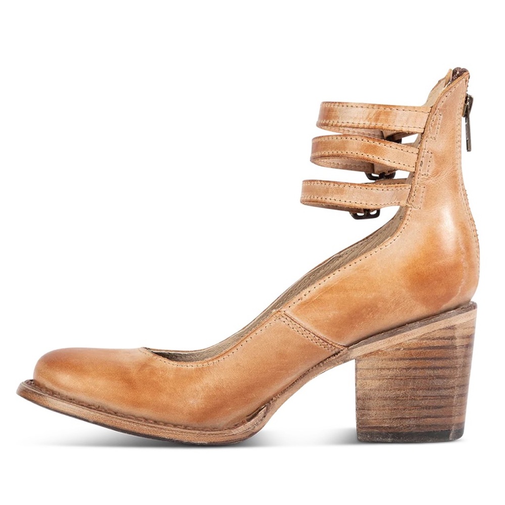 Freebird Randi in tan. Size 8 BRAND NEW